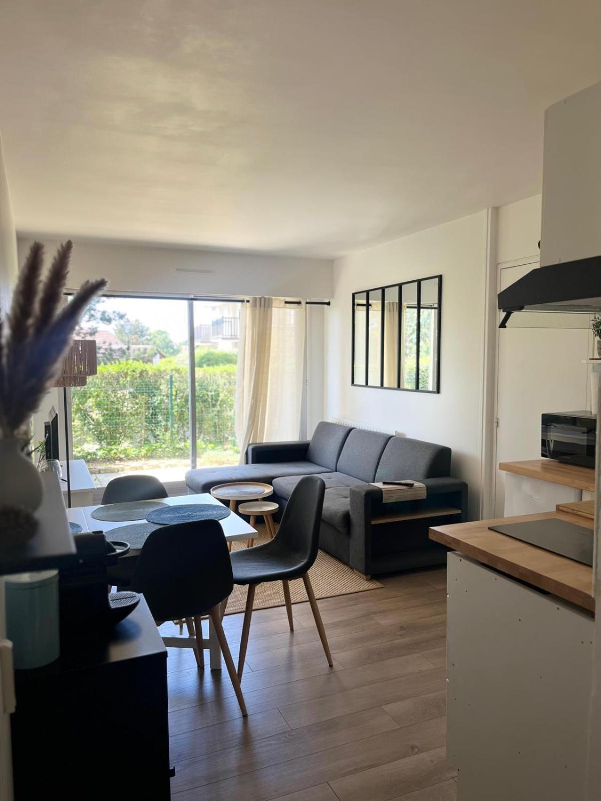 37M With Terrace And Garden Near The Sea Apartment Cabourg Exterior foto